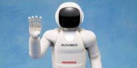 Wai (elementary school student) “Asimo wow! What kind of robot will come out when I am an adult?”