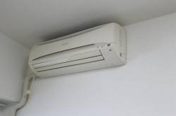 [Sad news] If I thought that I bought an air conditioner of 53,000 yen including the construction cost, it costs a total of 90,000 yen to install the air conditioner. ! !