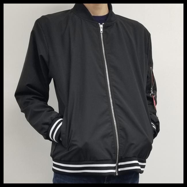 [Sad news] VTuber sells jackets everywhere for 12000 yen