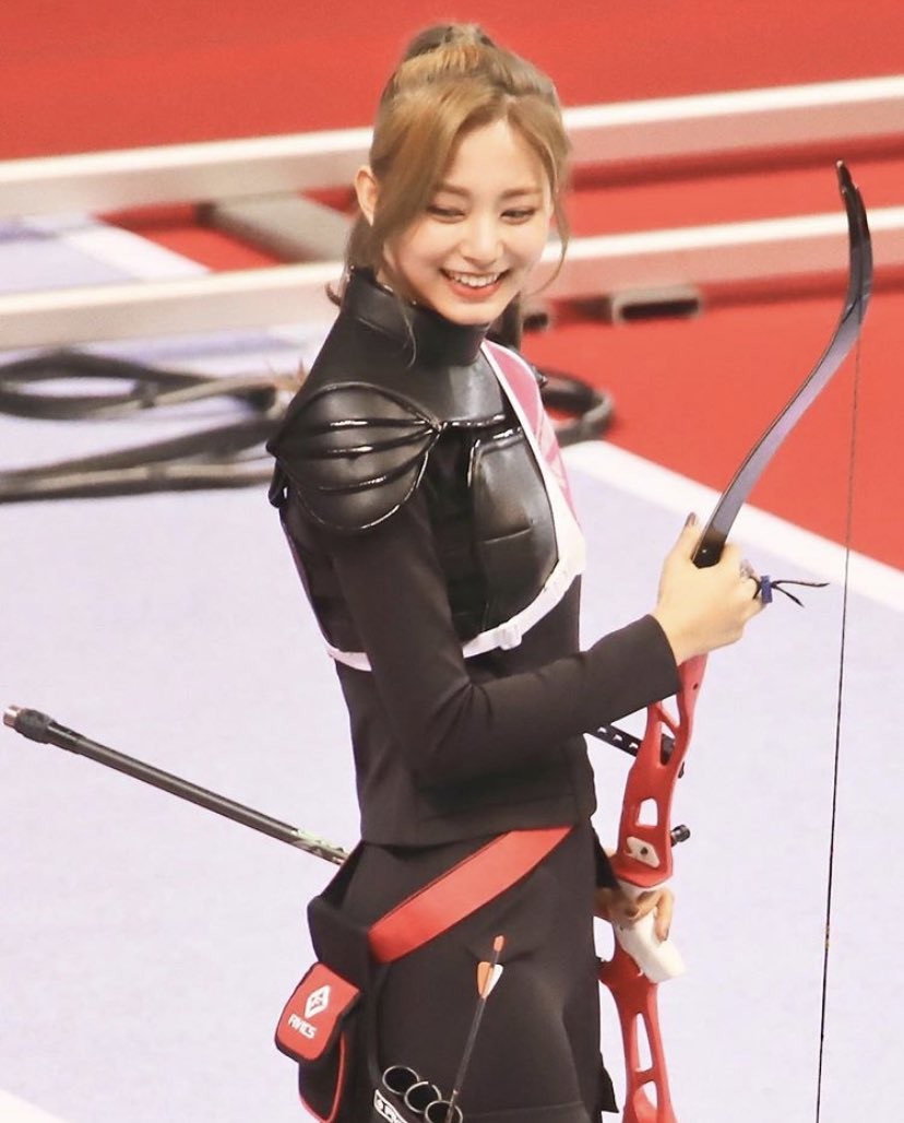 [Image] A beautiful Korean female archery player is found