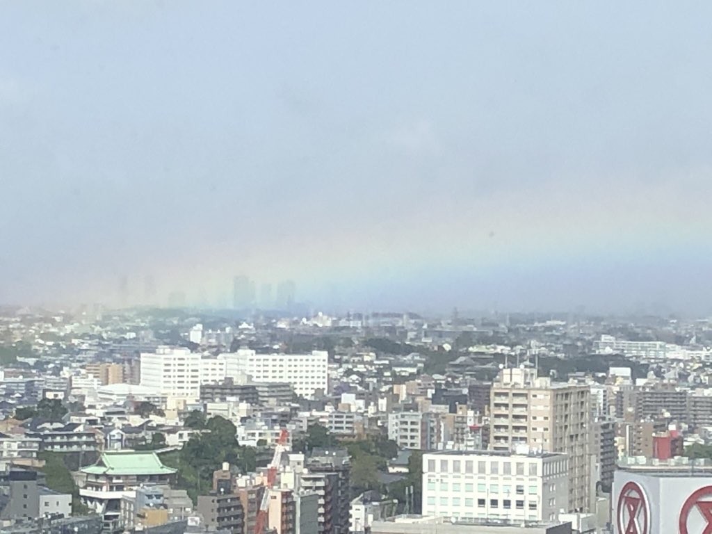 [Pickup] The case of the rainbow over the Tokyo just before the ceremonial reunion ceremonial ceremonial cloud sword effect, too fantasy wwwwwwwwwwwww